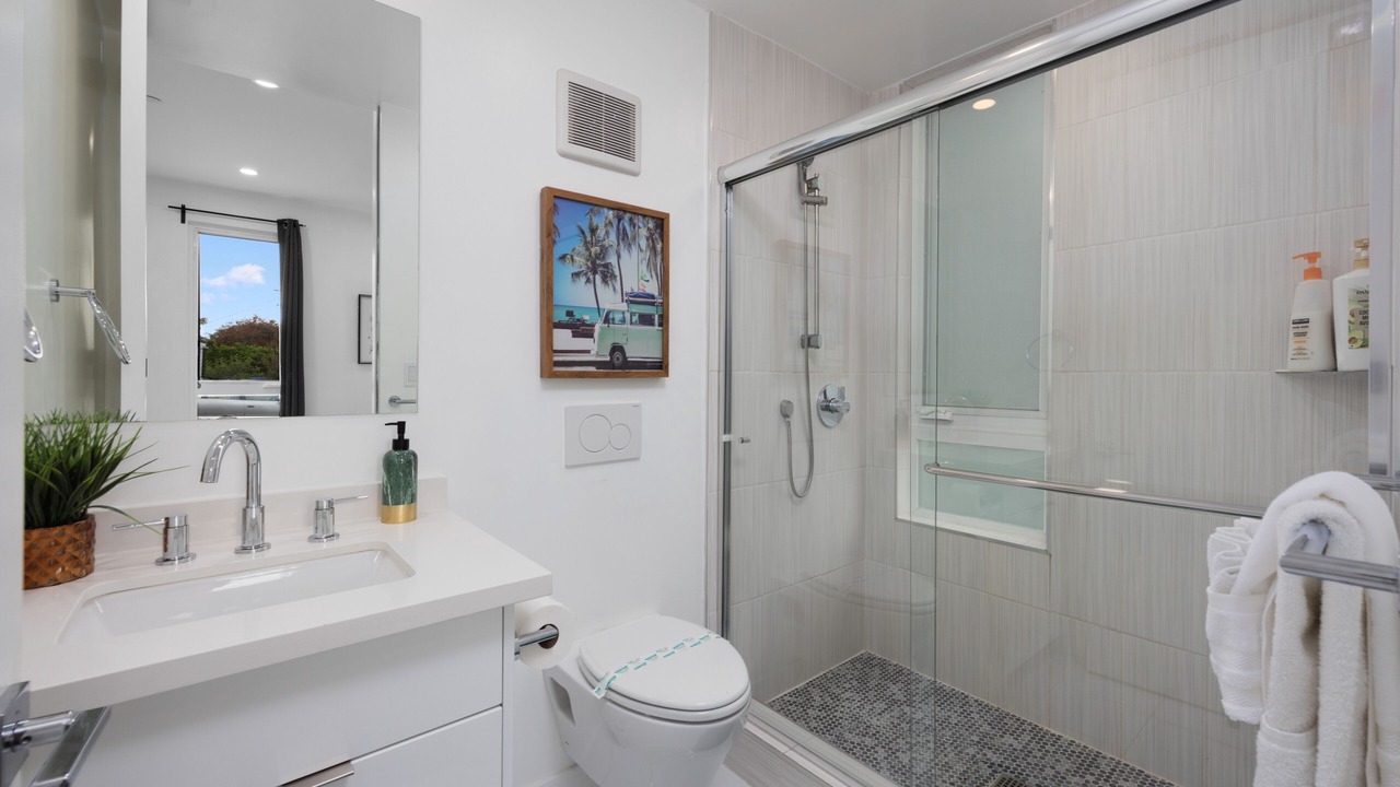Photo of Bathroom in Harbor Gateway South