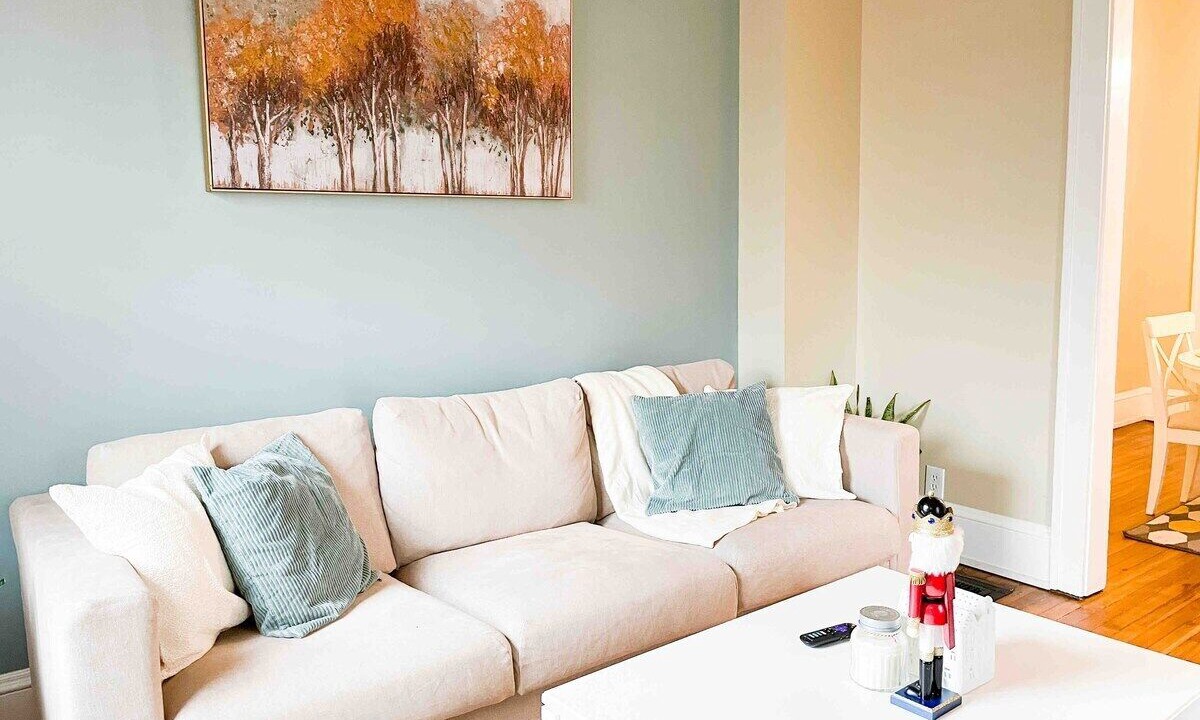 Photo of Livingroom in Lakewood