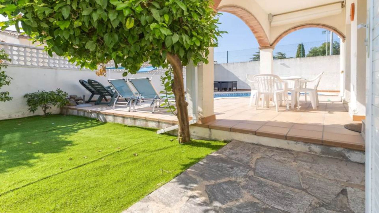 Photo of Patio Balcony in L'Escala