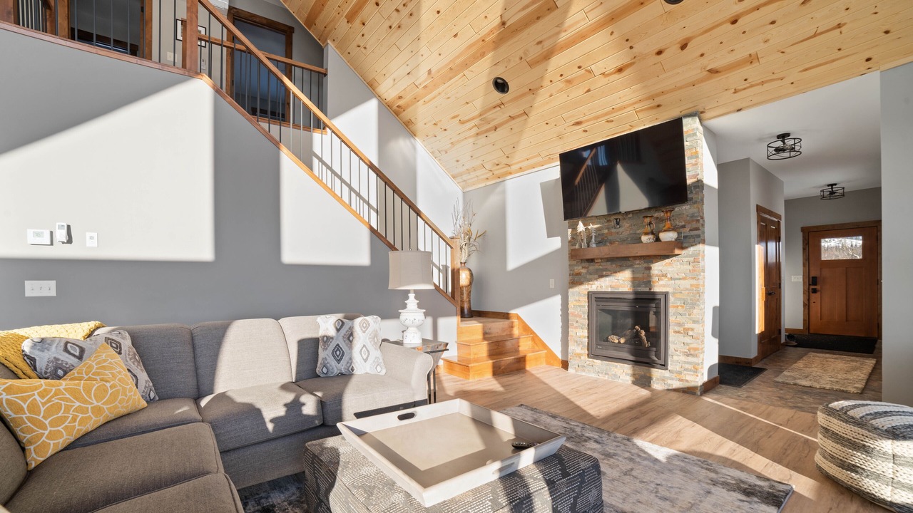 Photo of Livingroom in Silver Bay