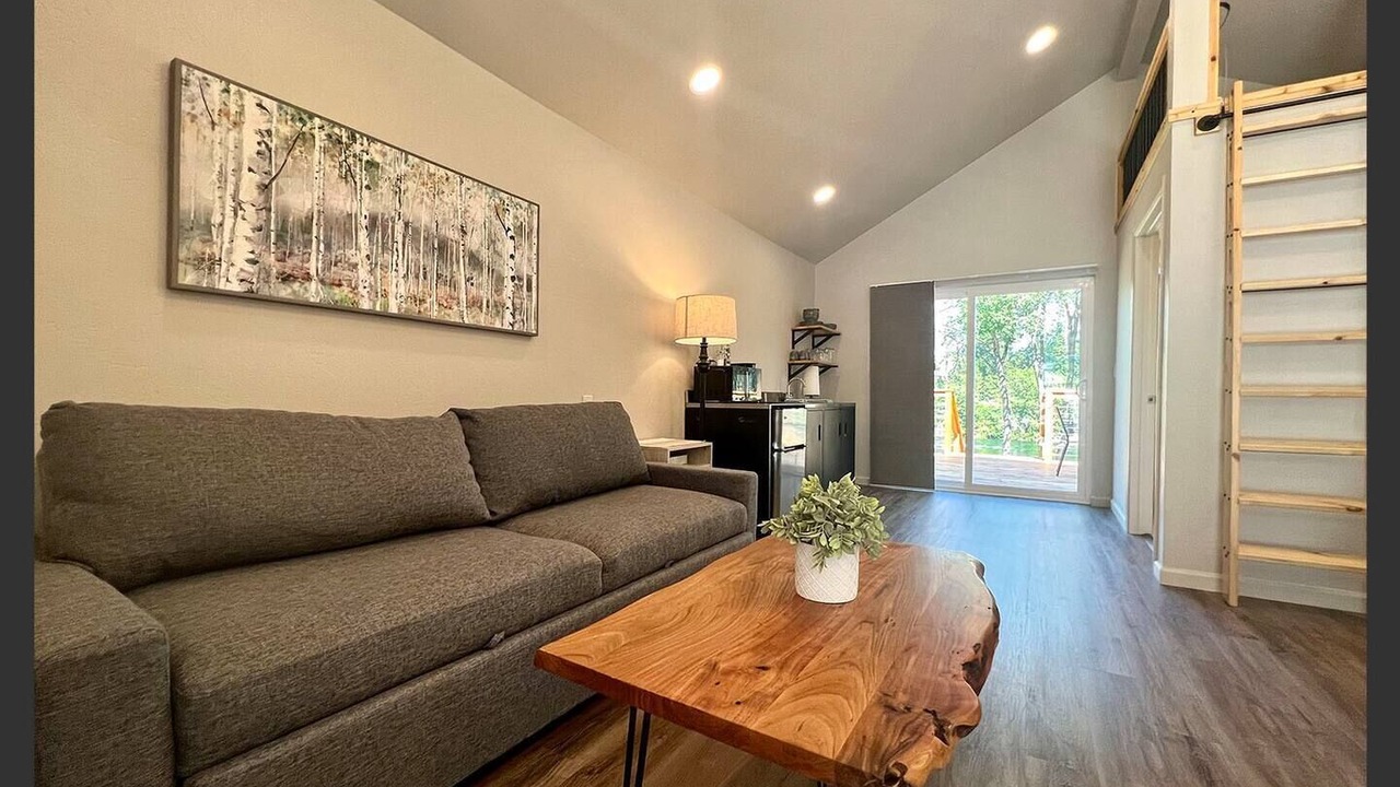 Photo of Livingroom in Fruitdale