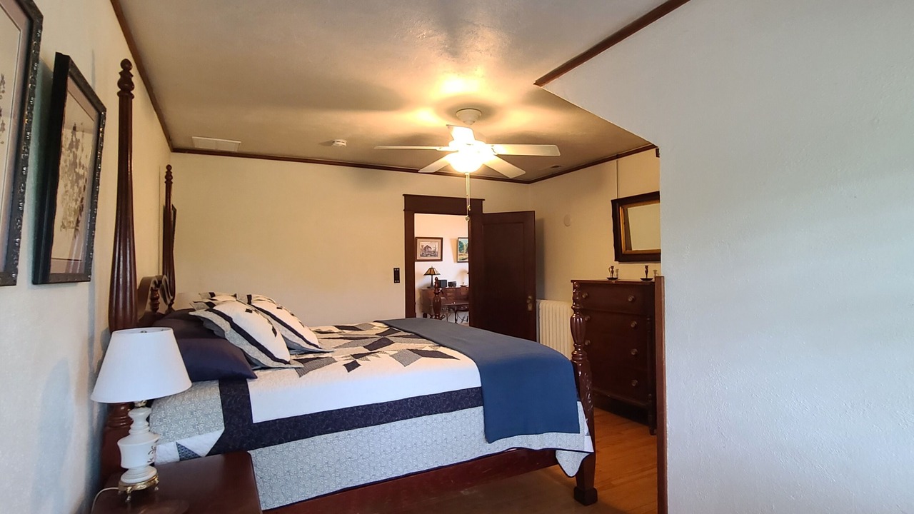 Photo of Bedroom in Lowesville