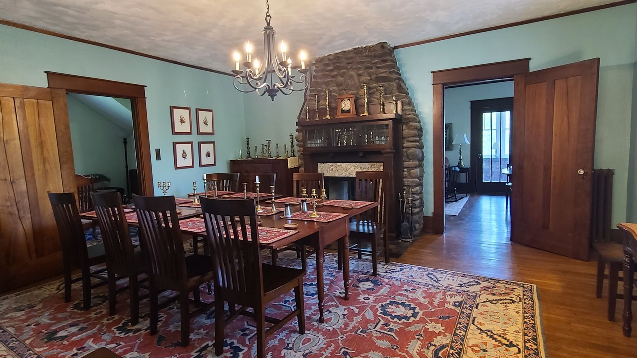 Photo of Livingroom in Lowesville