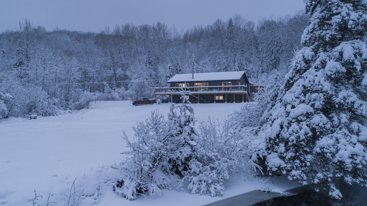 Photo of Outdoor in Leslie-Clapham-et-Huddersfield