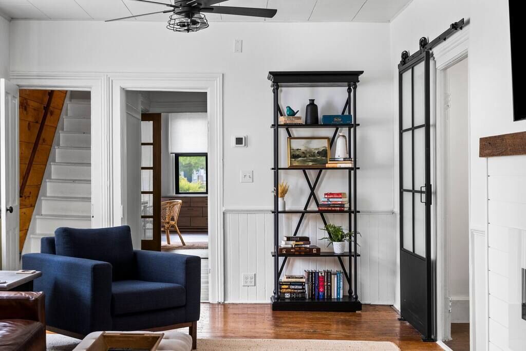 Photo of Livingroom in Suttons Bay