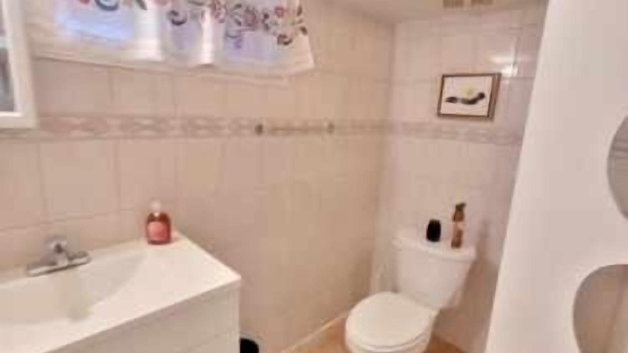 Photo of Bathroom in Oakwood Village
