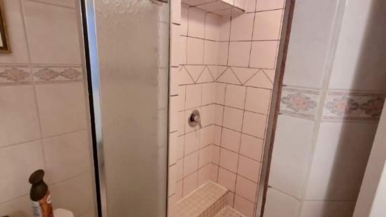 Photo of Bathroom in Oakwood Village