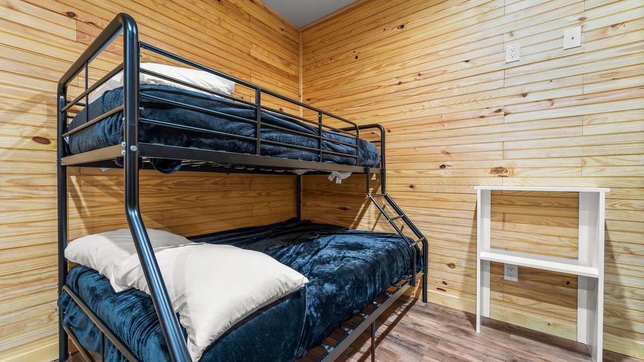 Photo of Bedroom in Cedar Lane