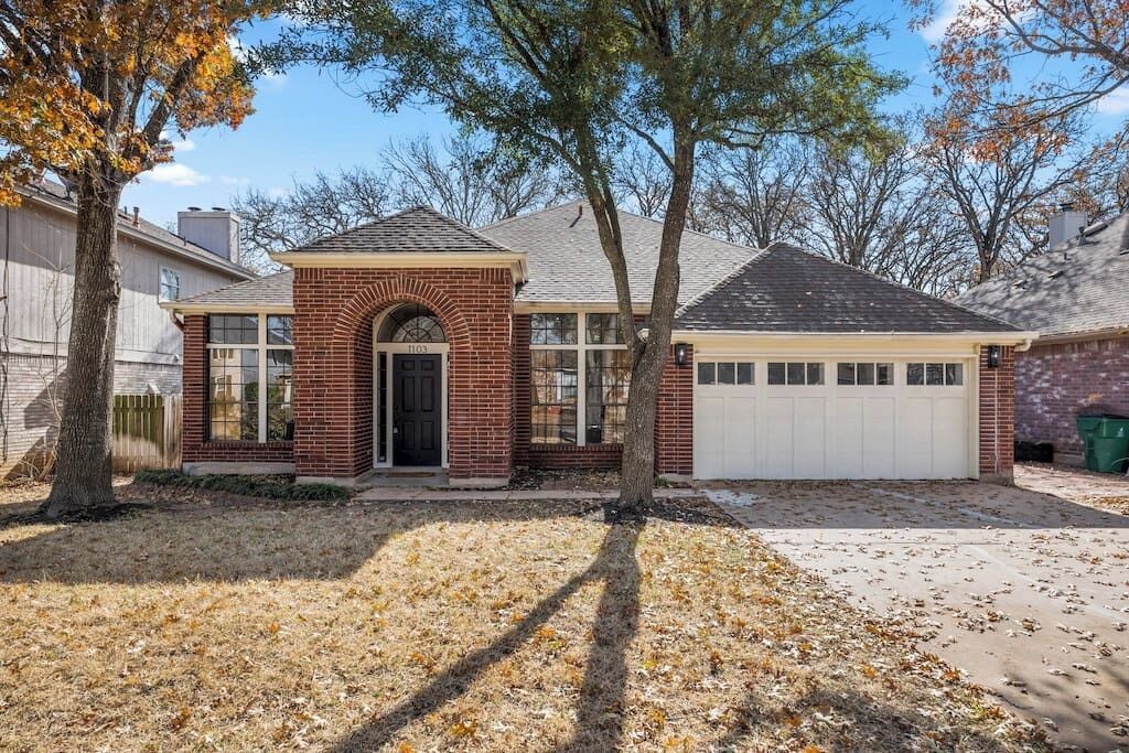 Photo of Outdoor in McNeil