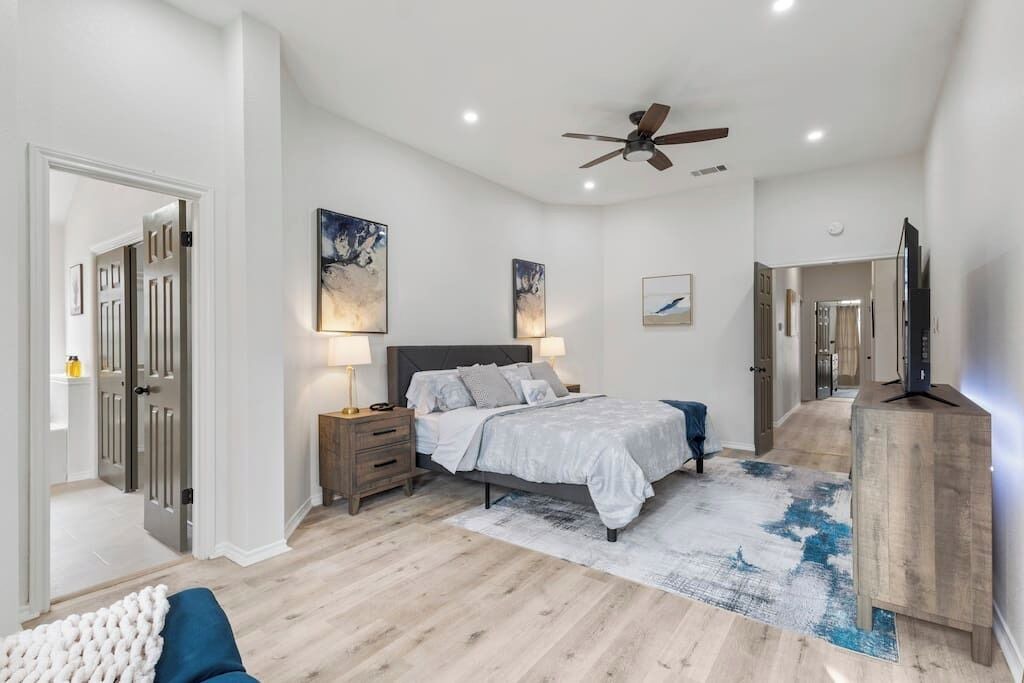 Photo of Bedroom in McNeil