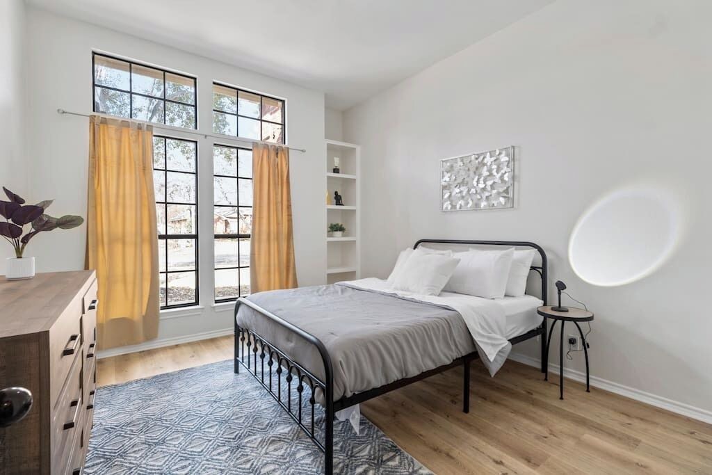 Photo of Bedroom in McNeil