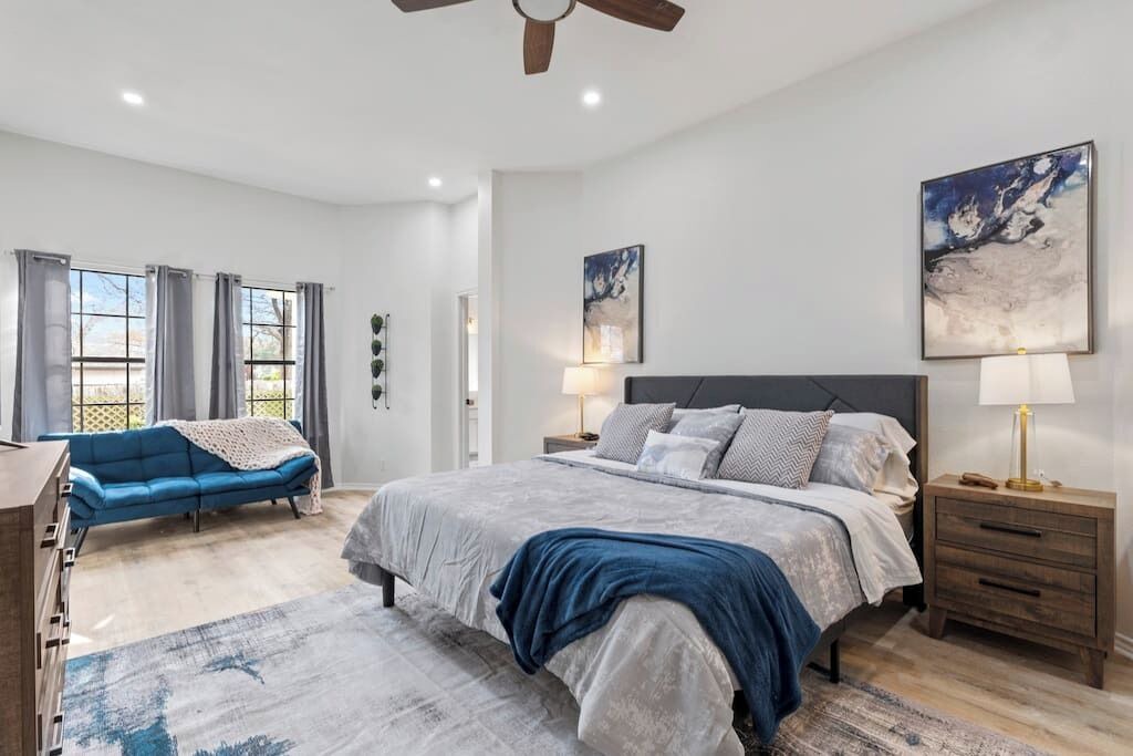 Photo of Bedroom in McNeil