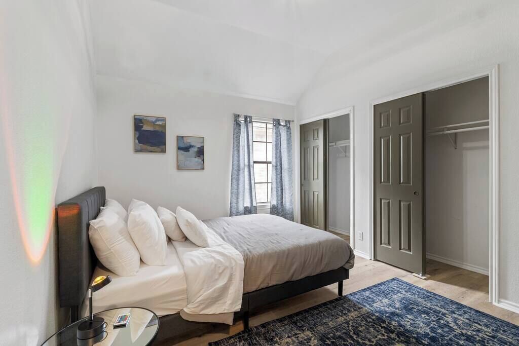 Photo of Bedroom in McNeil