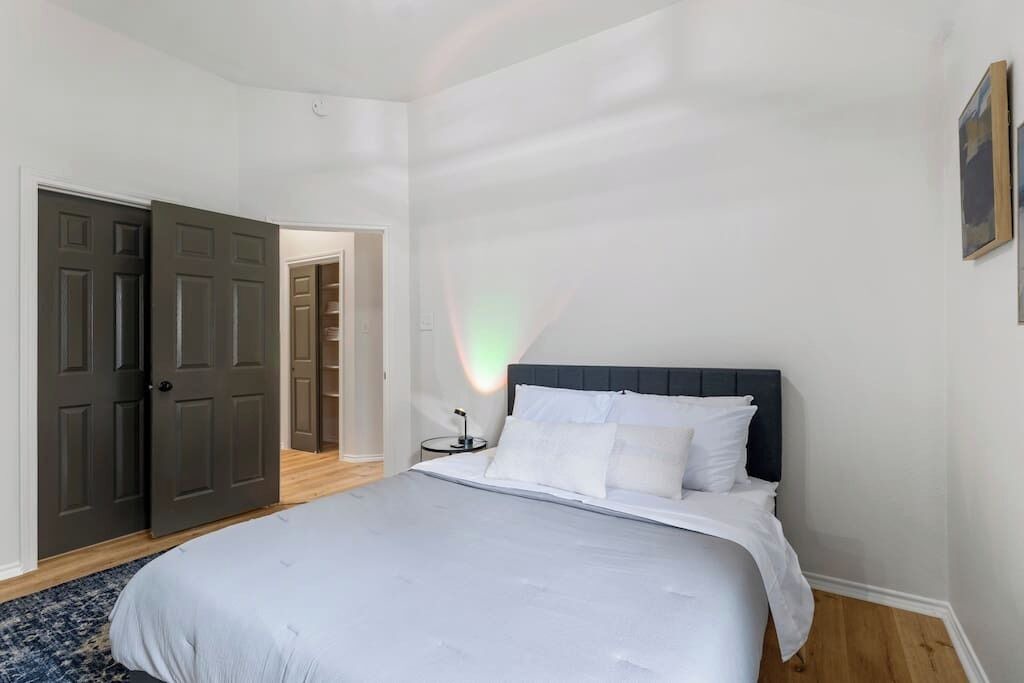 Photo of Bedroom in McNeil