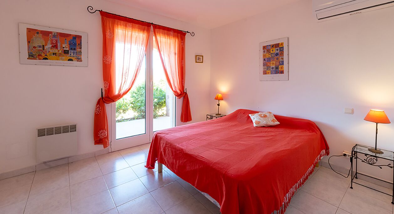 Photo of Bedroom in Sainte-Lucie-de-Tallano