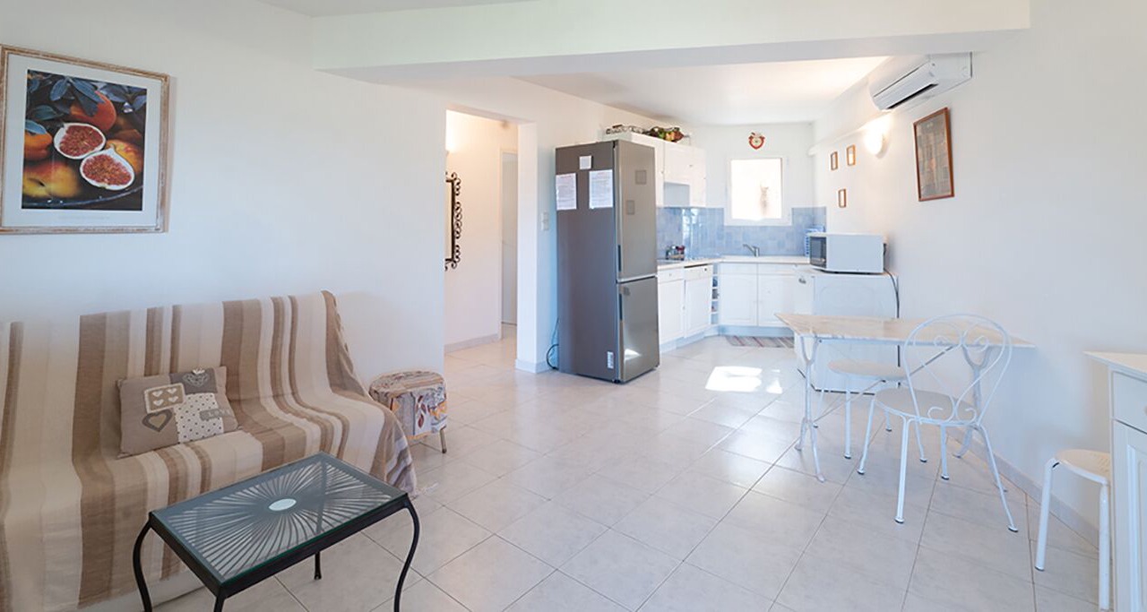 Photo of Livingroom in Sainte-Lucie-de-Tallano