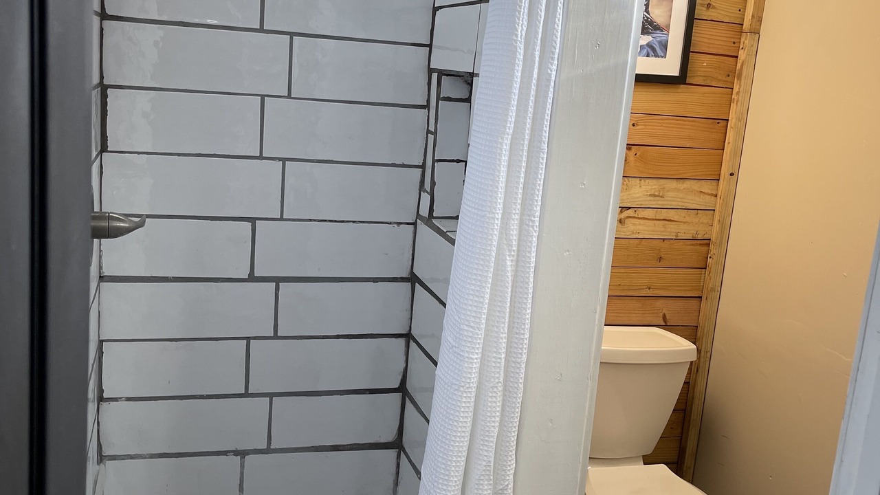 Photo of Bathroom in Smoketown Jackson