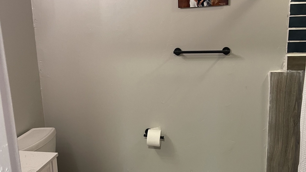 Photo of Bathroom in Smoketown Jackson