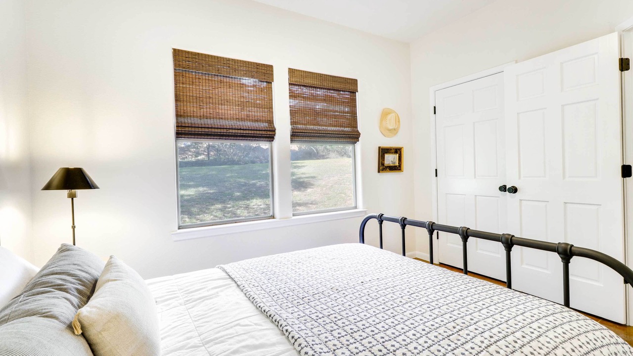 Photo of Bedroom in Apache Shores