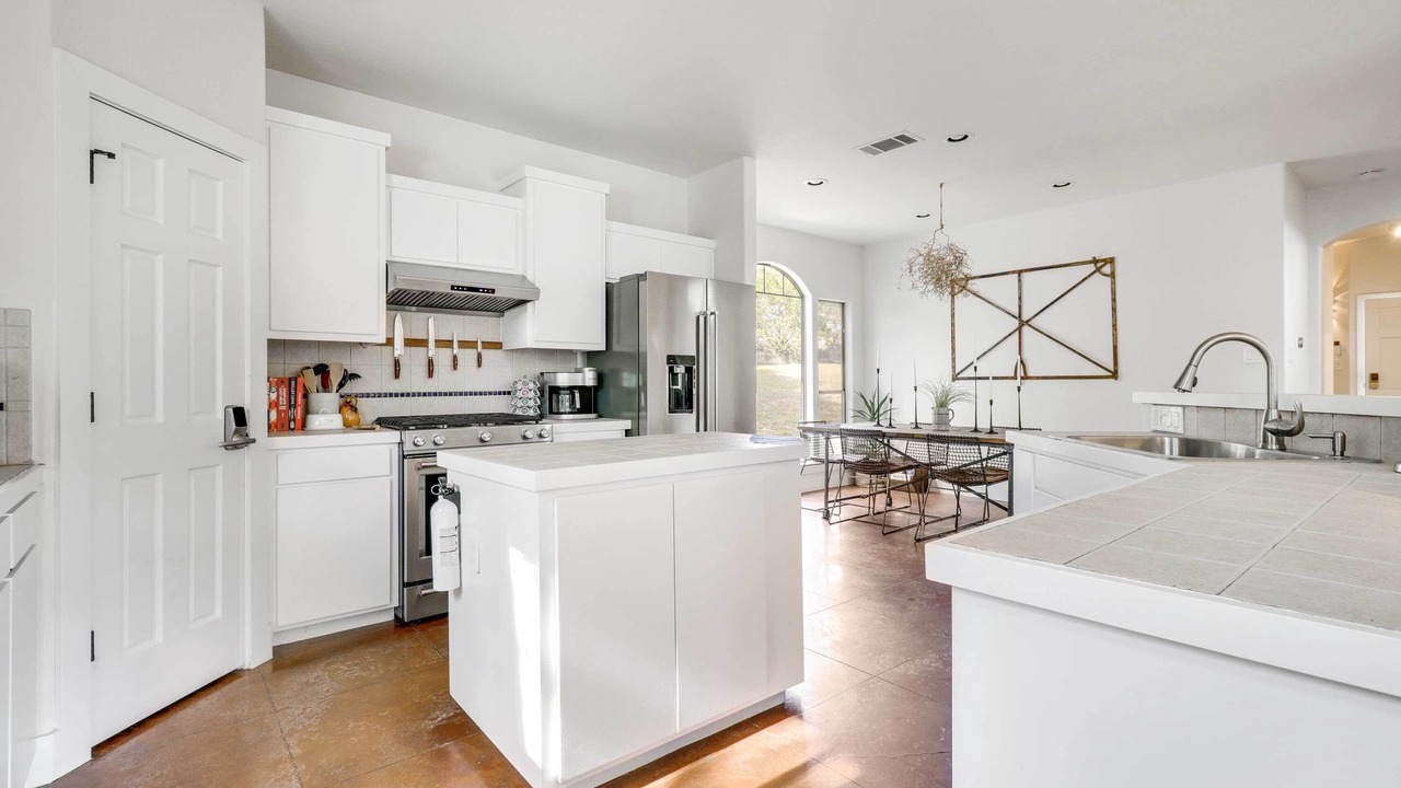 Photo of Kitchen in Apache Shores