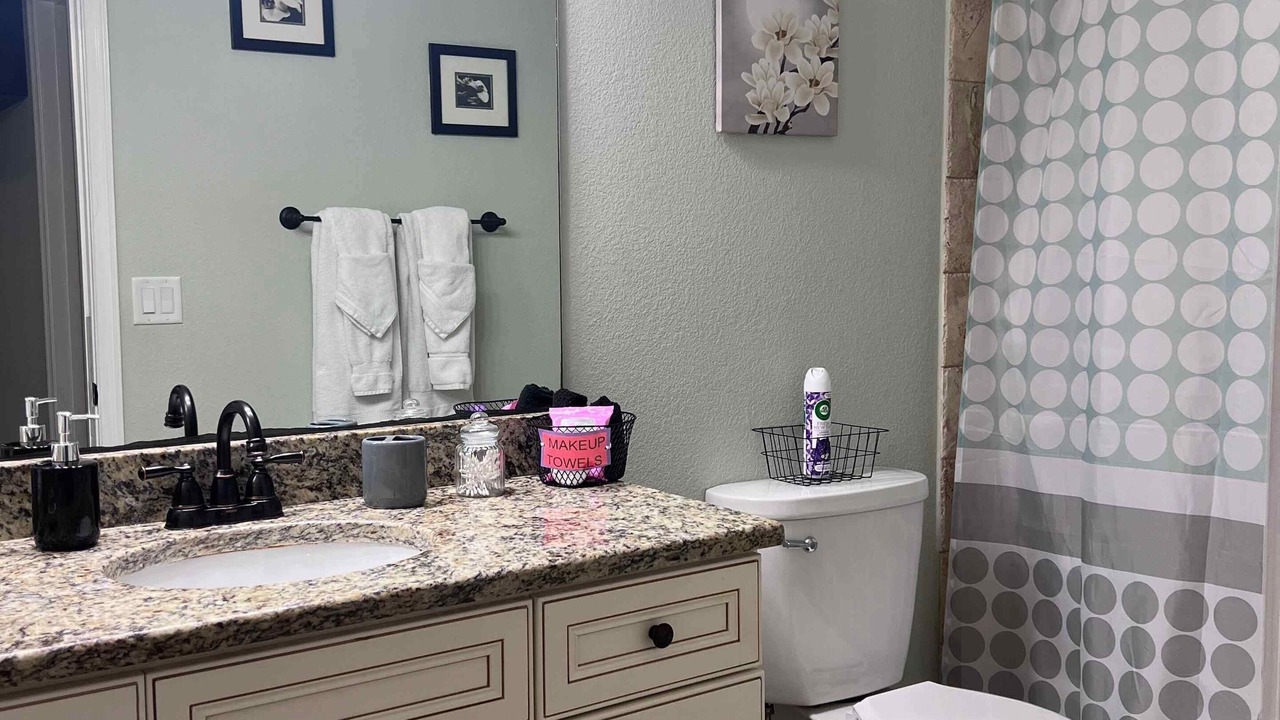 Photo of Bathroom in Wadeview Park