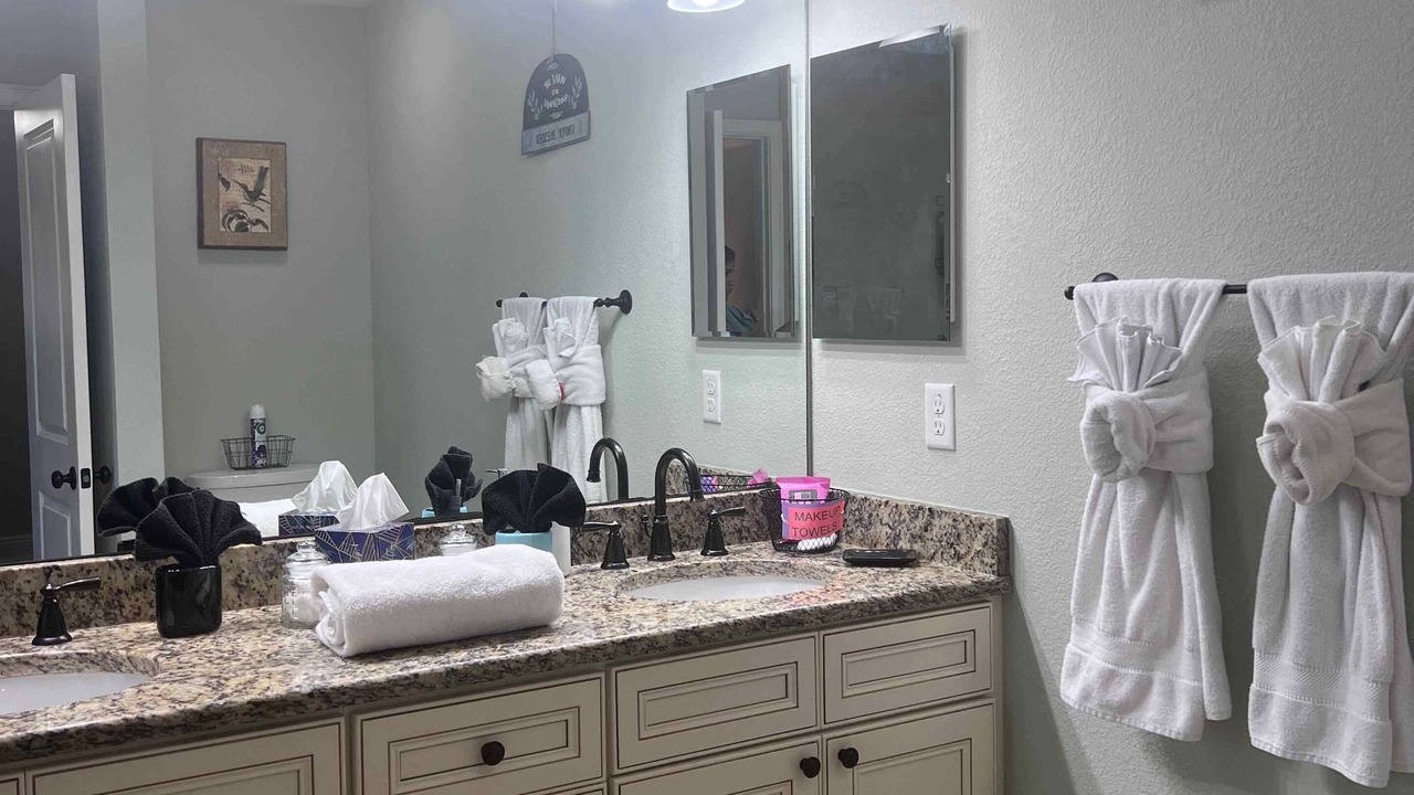 Photo of Bathroom in Wadeview Park