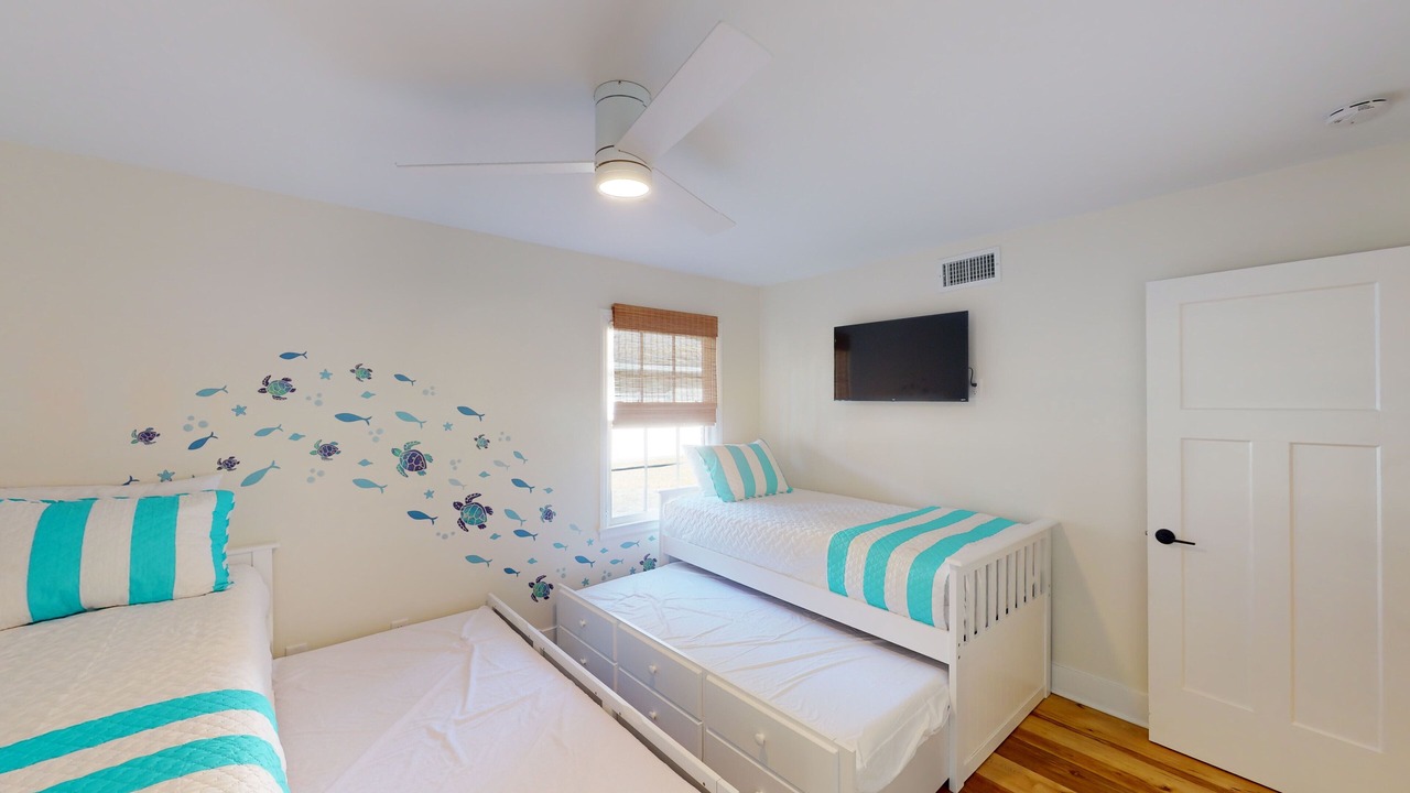 Photo of Bedroom in Jekyll Island