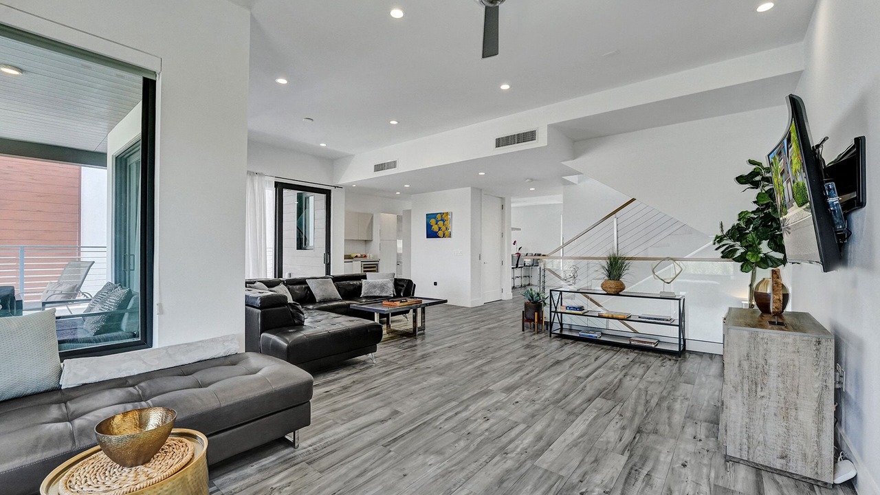 Photo of Livingroom in North Beach