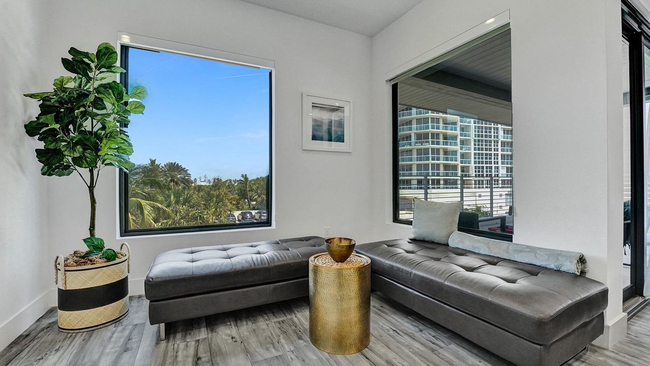 Photo of Livingroom in North Beach