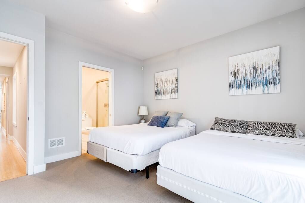 Photo of Bedroom in River North