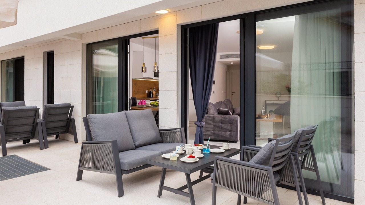 Photo of Patio Balcony in Okrug Gornji