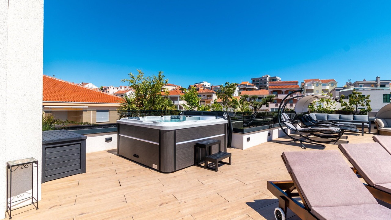Photo of Patio Balcony in Okrug Gornji