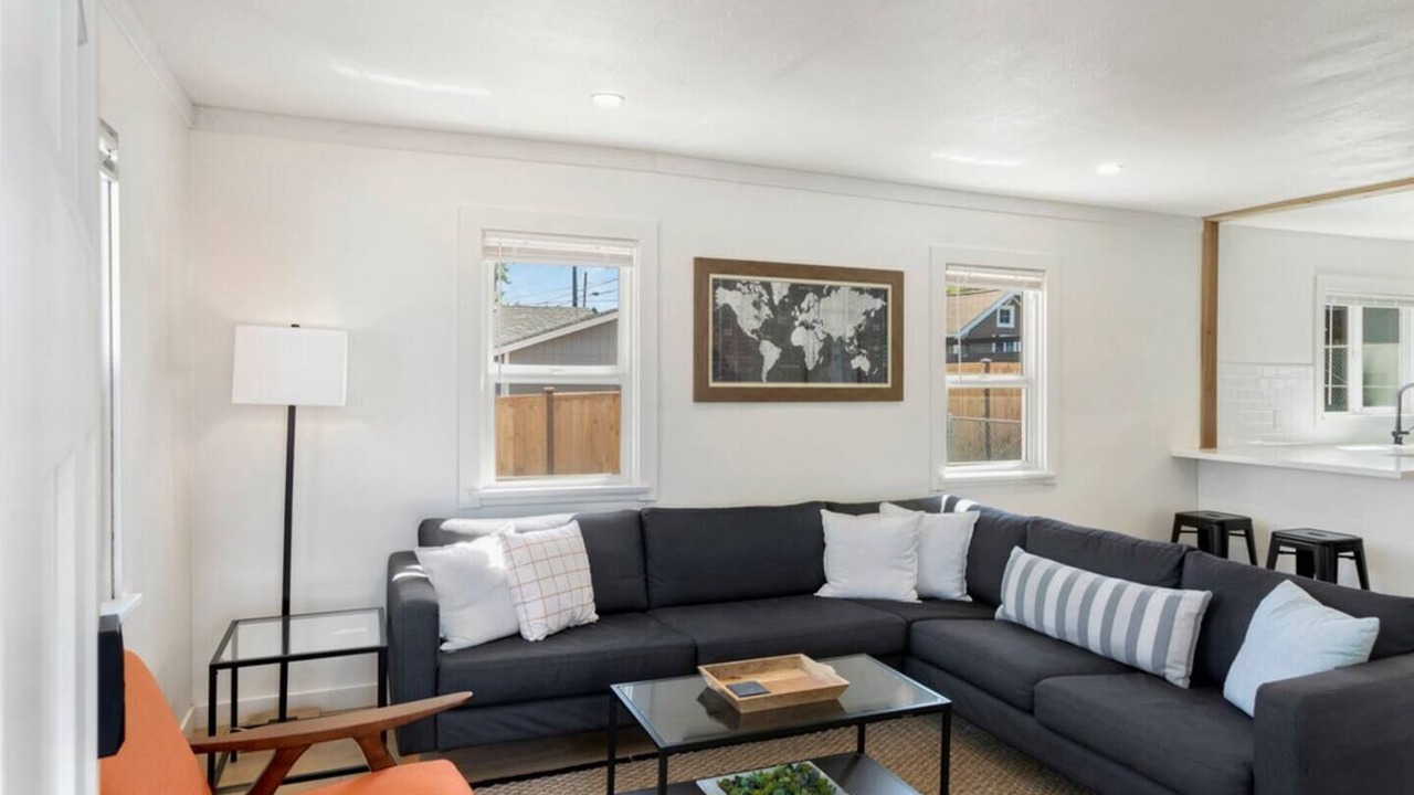 Photo of Livingroom in West End