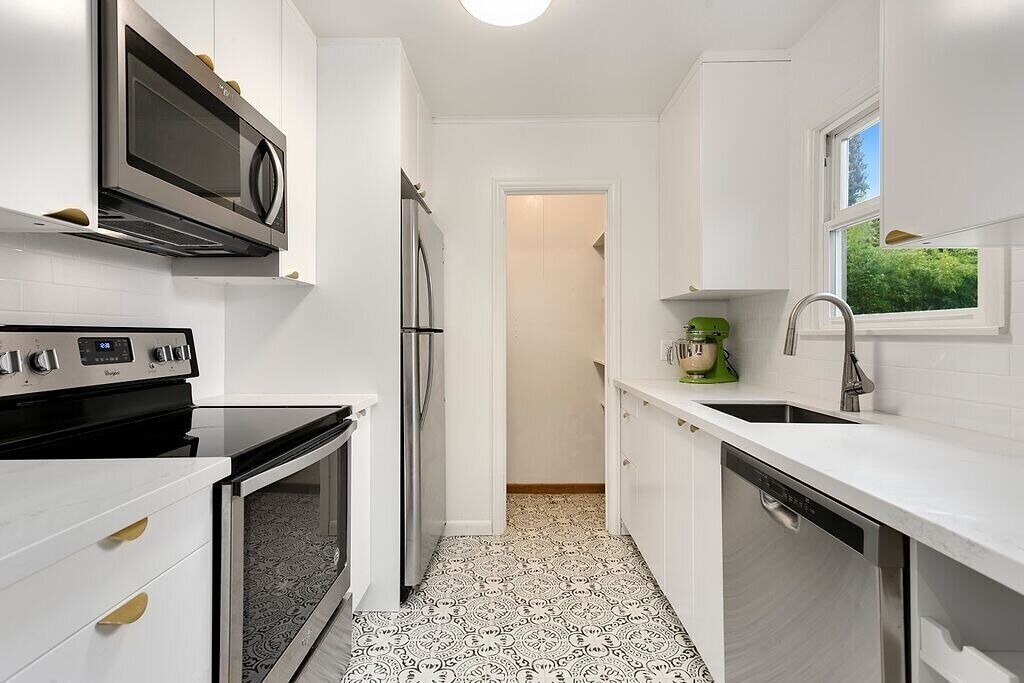 Photo of Kitchen in Shoreline