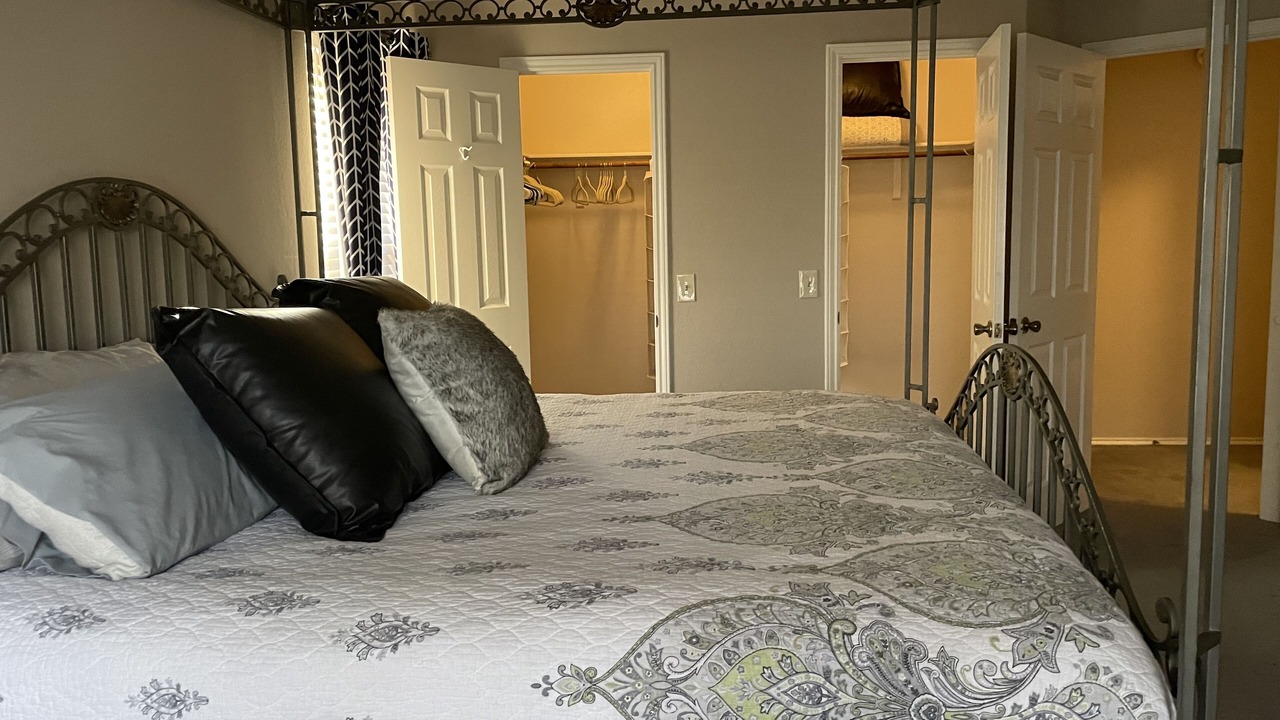 Photo of Bedroom in Springbrook
