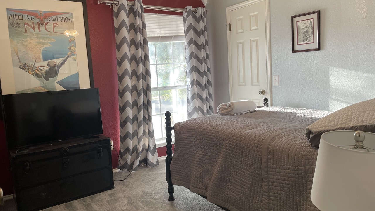 Photo of Bedroom in Springbrook