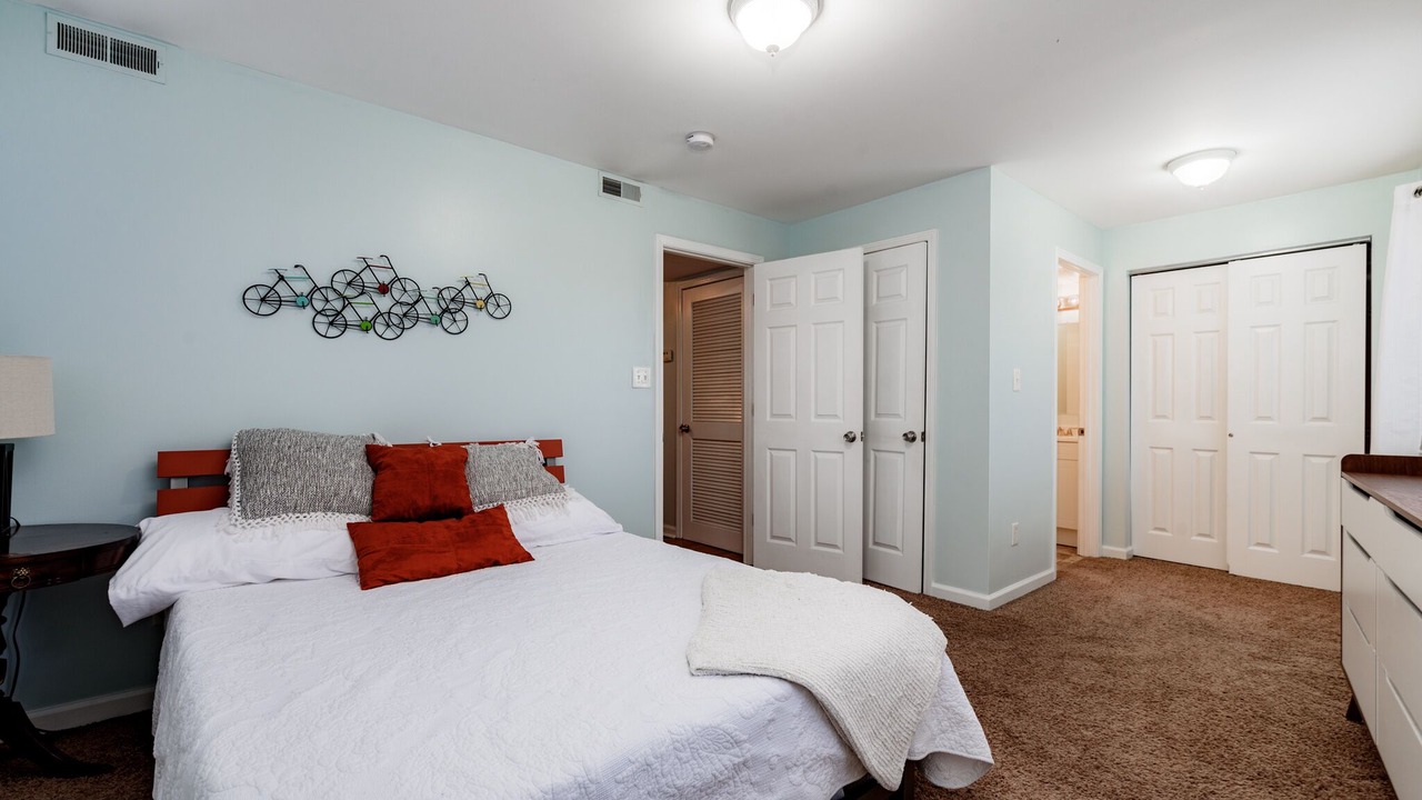 Photo of Bedroom in Clifton Heights