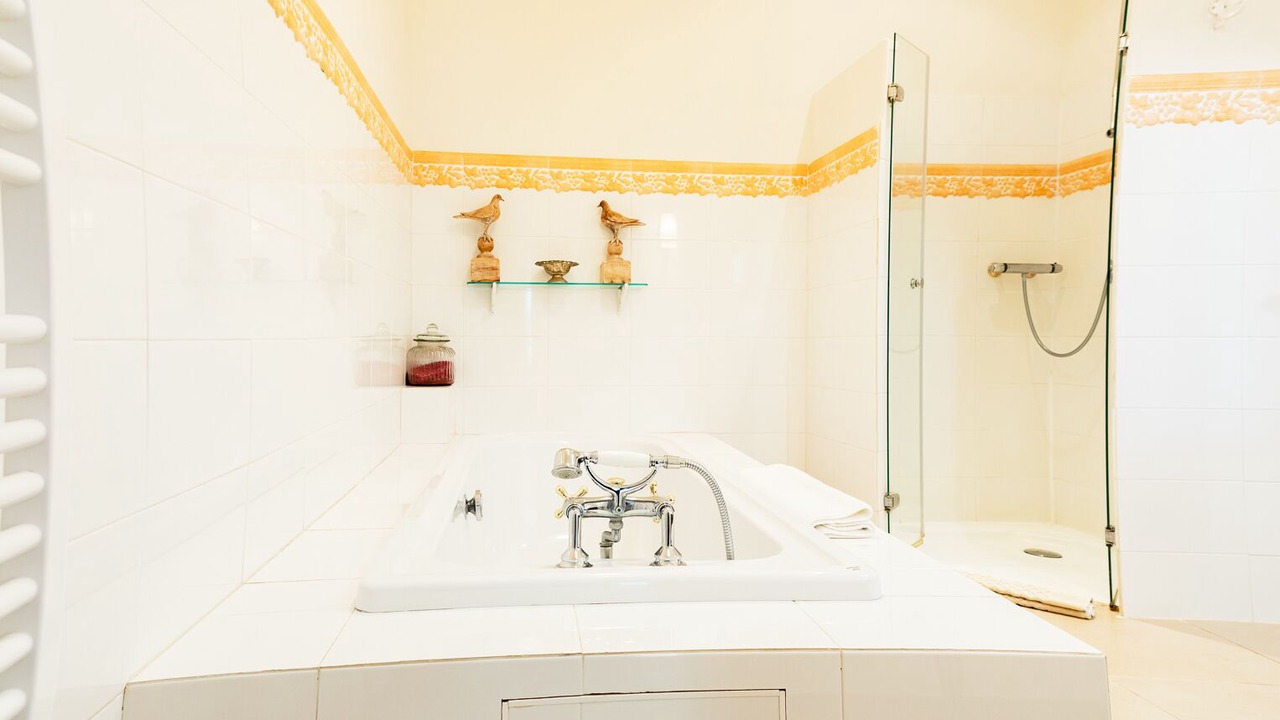 Photo of Bathroom in Loriol-du-Comtat