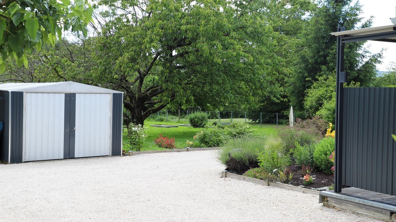 Photo of Outdoor in Montbellet