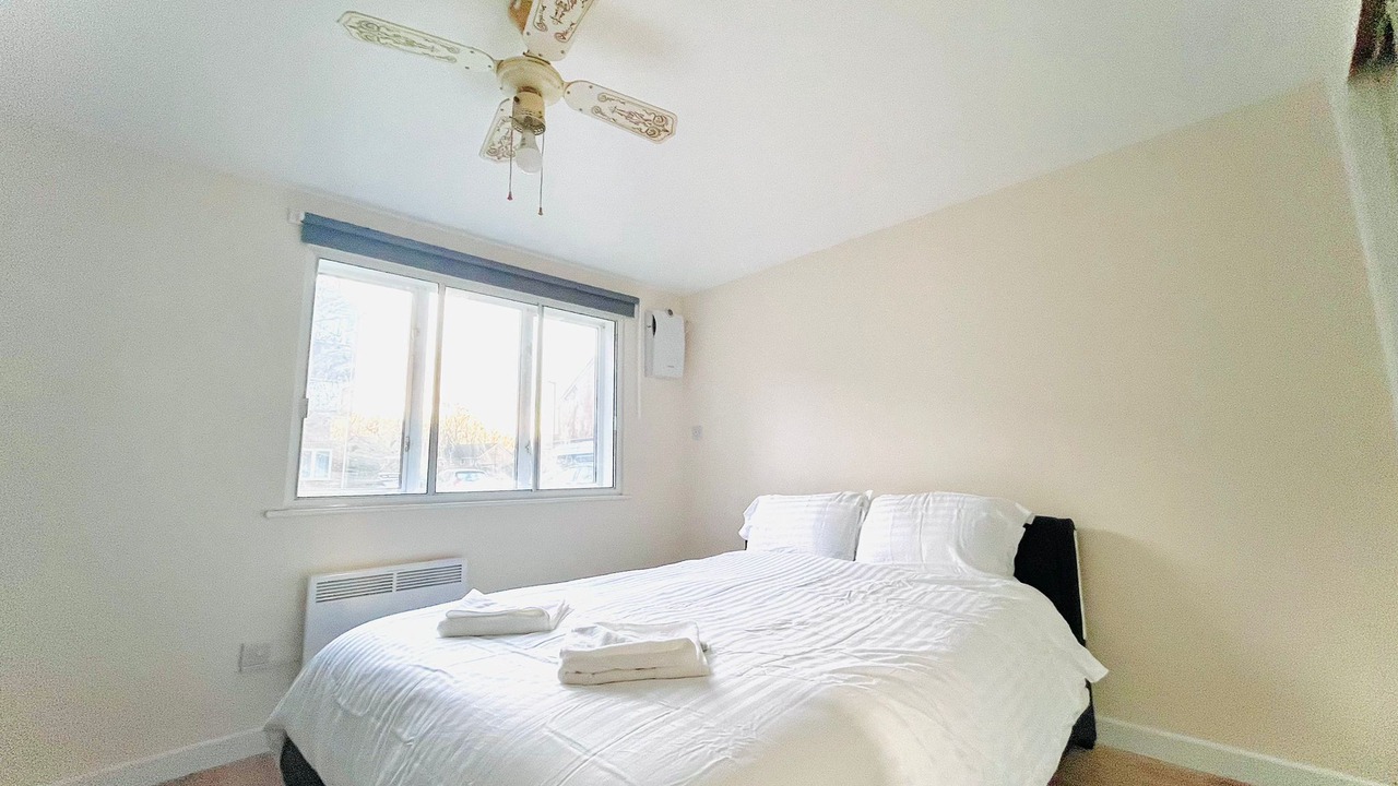 Photo of Bedroom in Hounslow Heath
