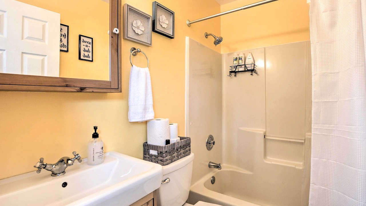Photo of Bathroom in Green Haven