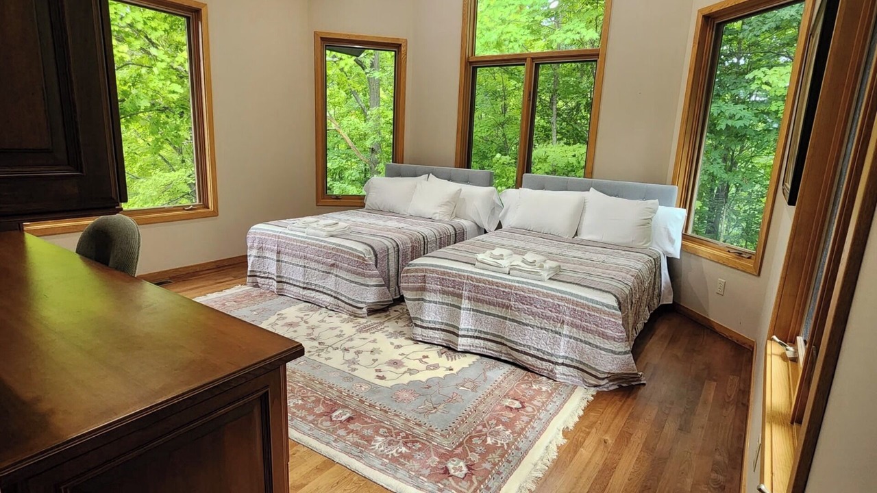 Photo of Bedroom in Central Lake