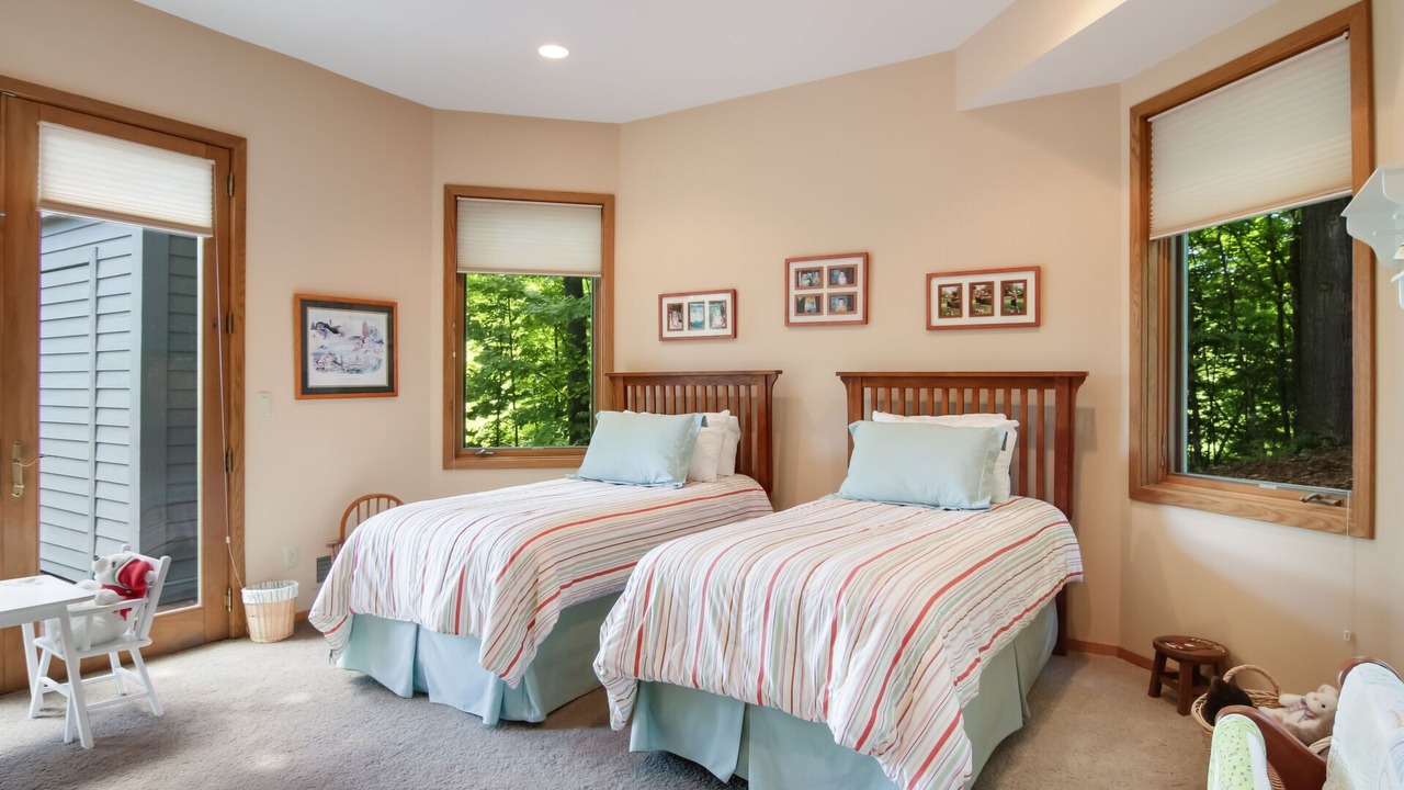 Photo of Bedroom in Central Lake