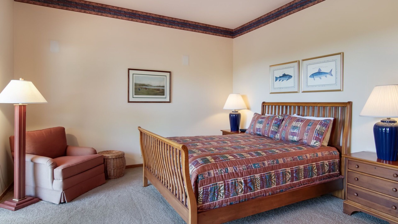 Photo of Bedroom in Central Lake