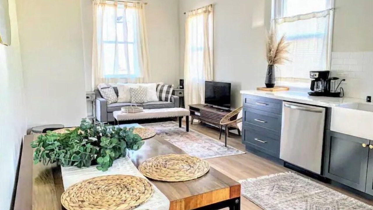 Photo of Livingroom in Eureka