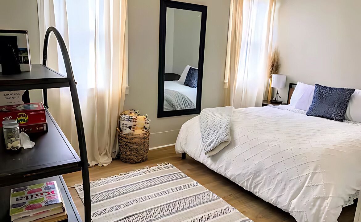 Photo of Bedroom in Eureka