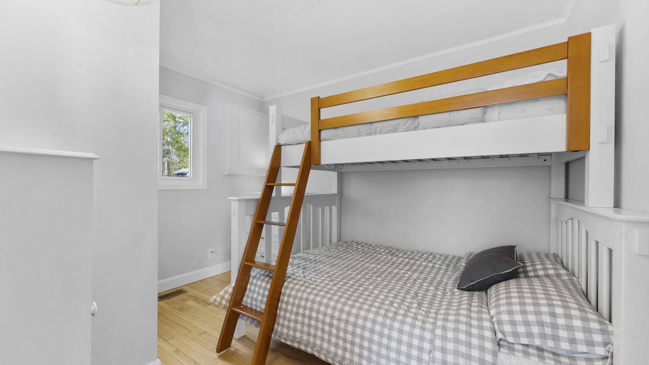 Photo of Bedroom in Pembroke