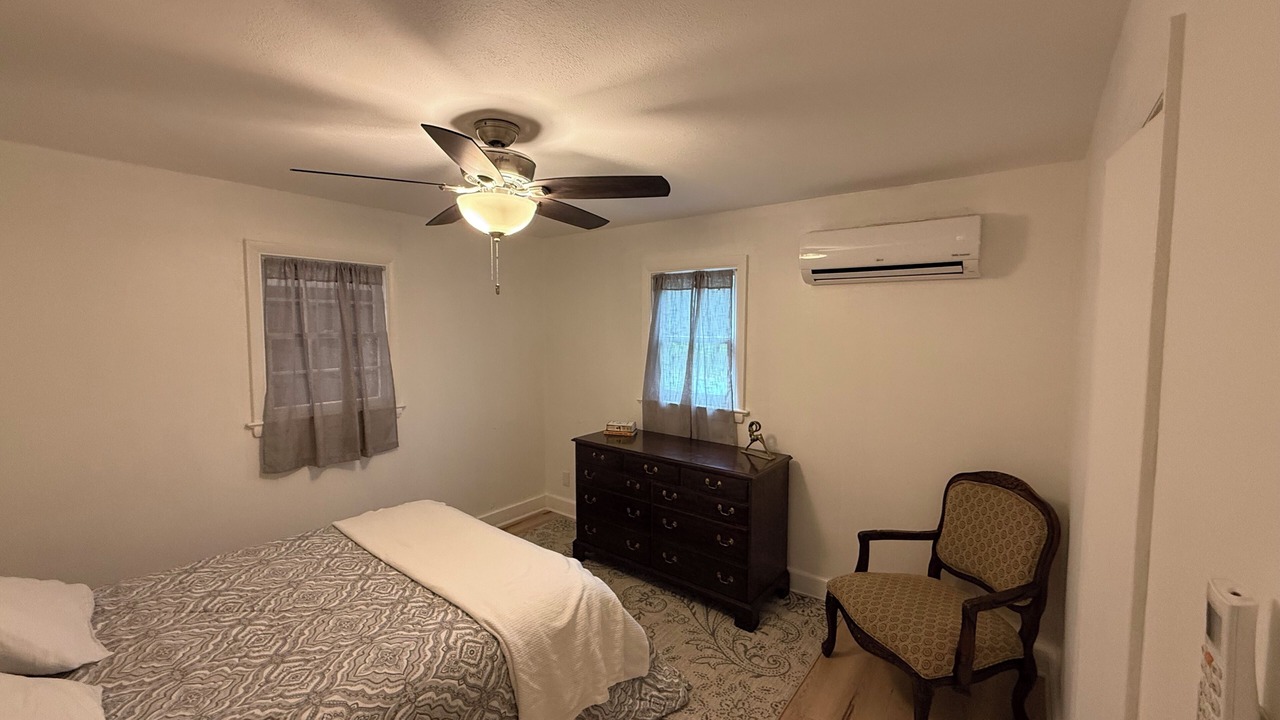 Photo of Bedroom in Middleway