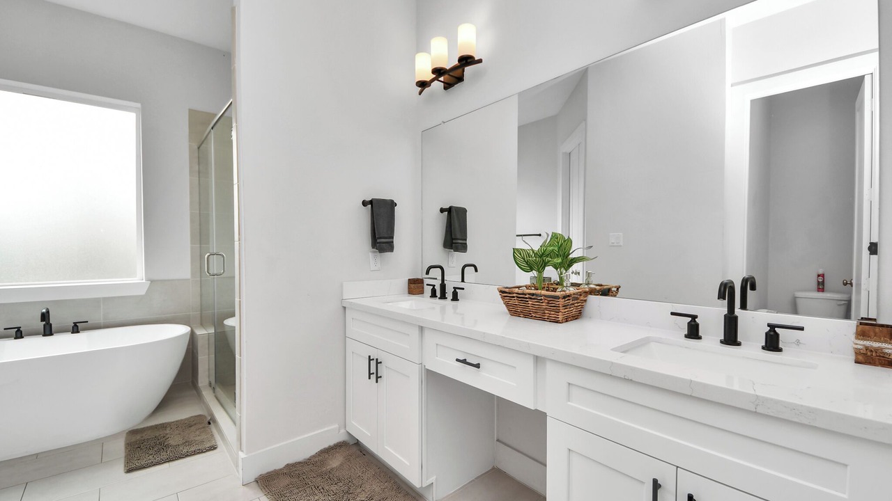 Photo of Bathroom in Greater Third Ward