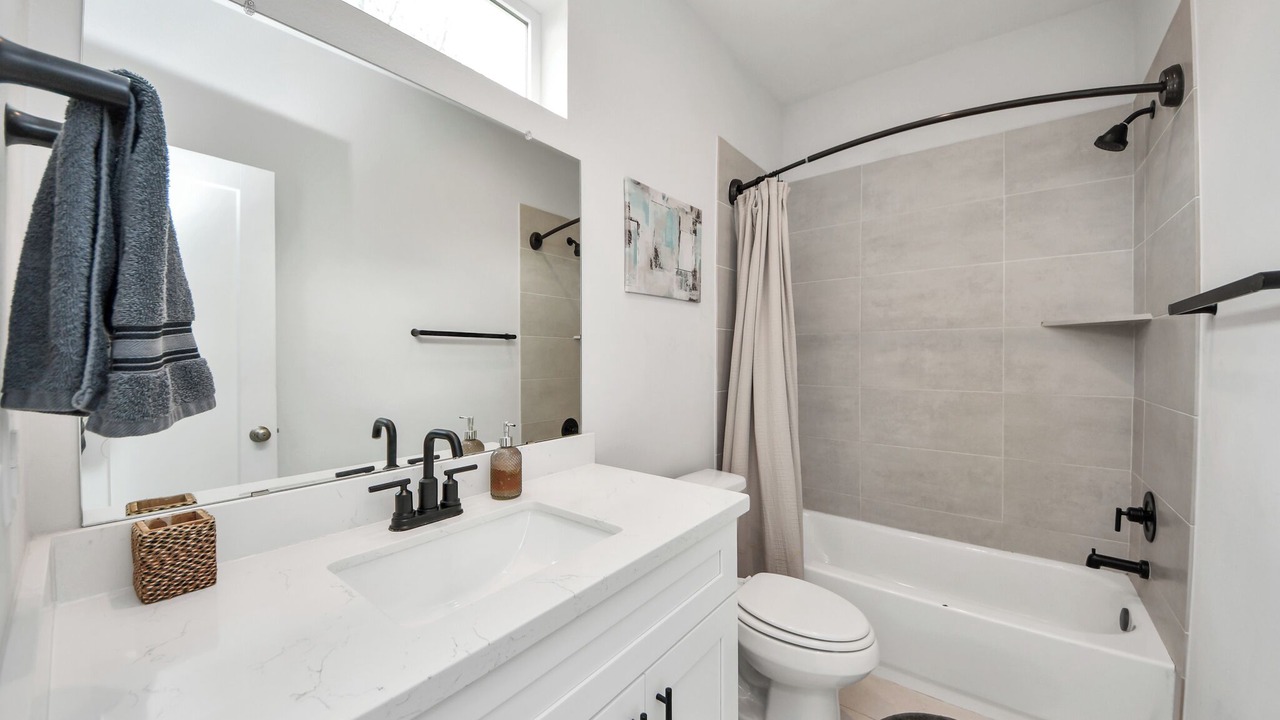 Photo of Bathroom in Greater Third Ward